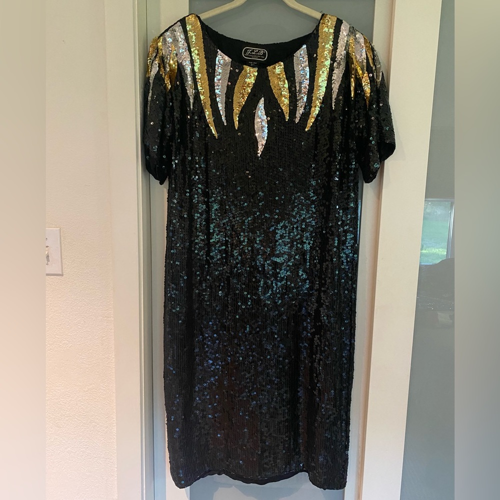 Elegant Black and Gold Sequin Midi Dress